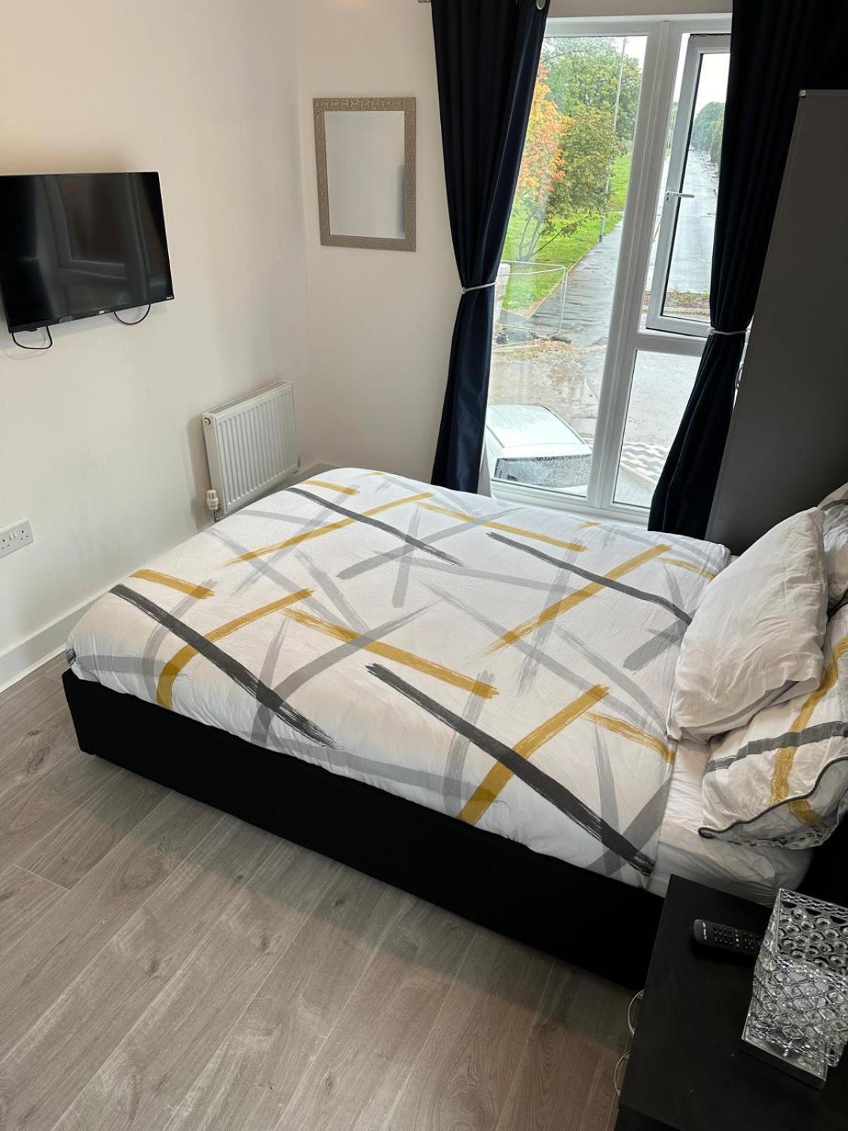 Lush Double Room Ensuite Manchester Exterior photo